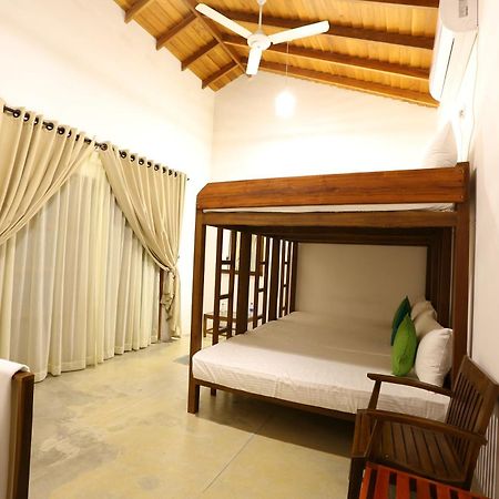 Kayjay Palms Hotel Passikudah ภายนอก รูปภาพ
