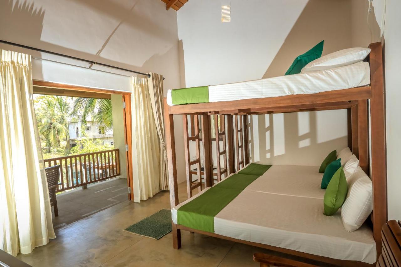 Kayjay Palms Hotel Passikudah ภายนอก รูปภาพ