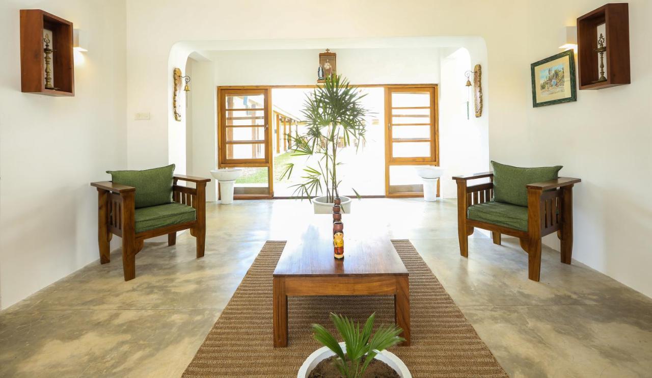 Kayjay Palms Hotel Passikudah ภายนอก รูปภาพ