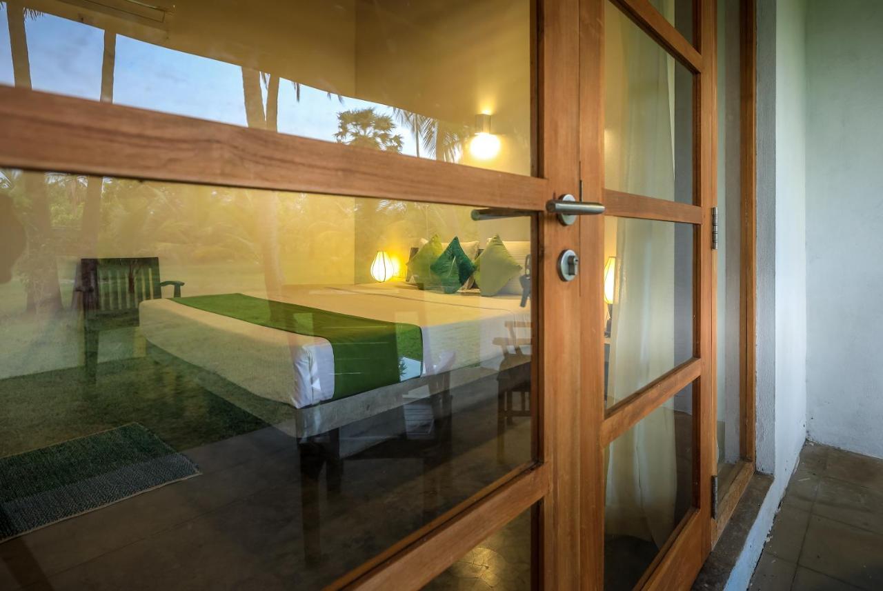 Kayjay Palms Hotel Passikudah ภายนอก รูปภาพ