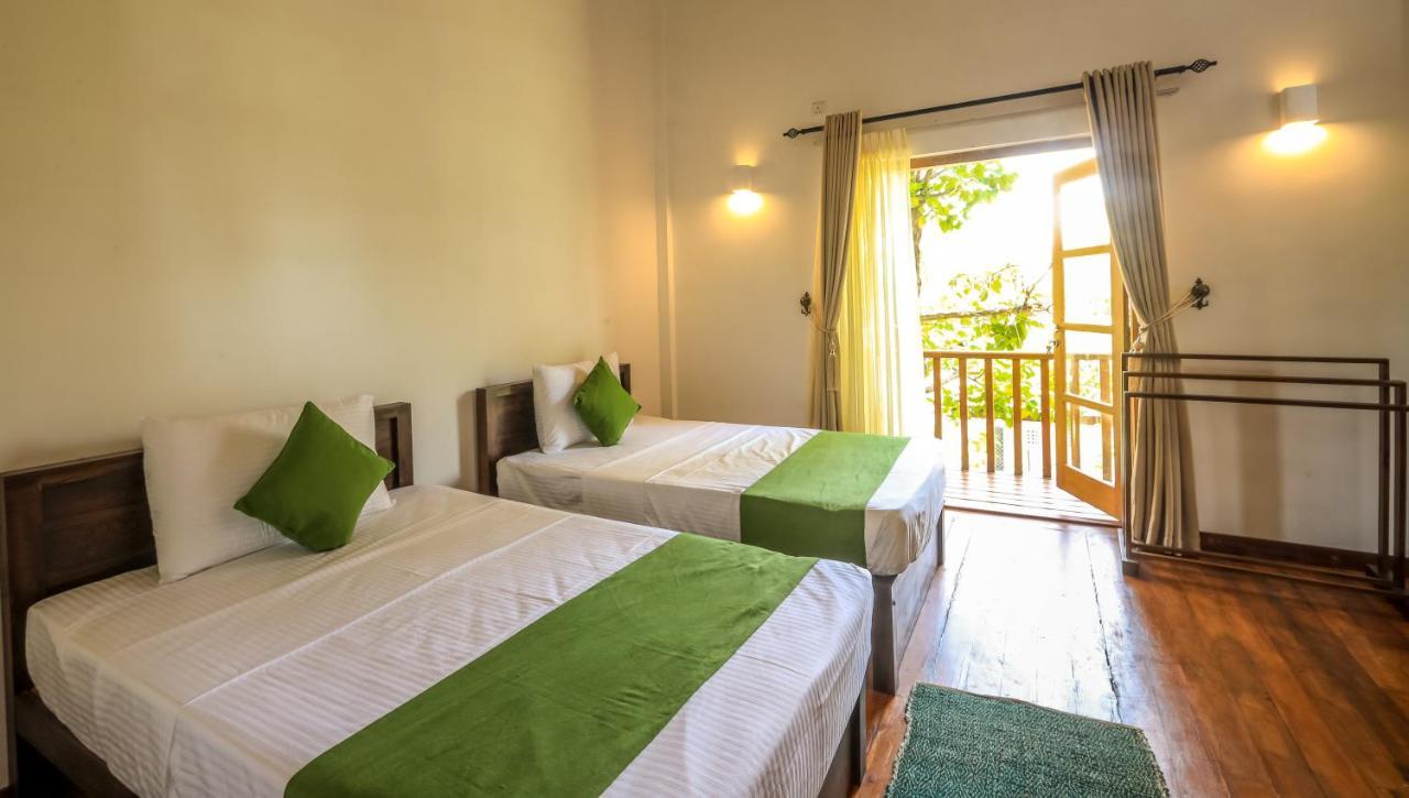Kayjay Palms Hotel Passikudah ภายนอก รูปภาพ