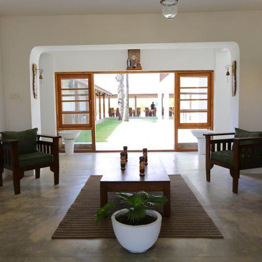 Kayjay Palms Hotel Passikudah ภายนอก รูปภาพ
